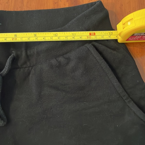 VLVT  by Graham and Spencer black and white lounge set - Picture 8 of 11